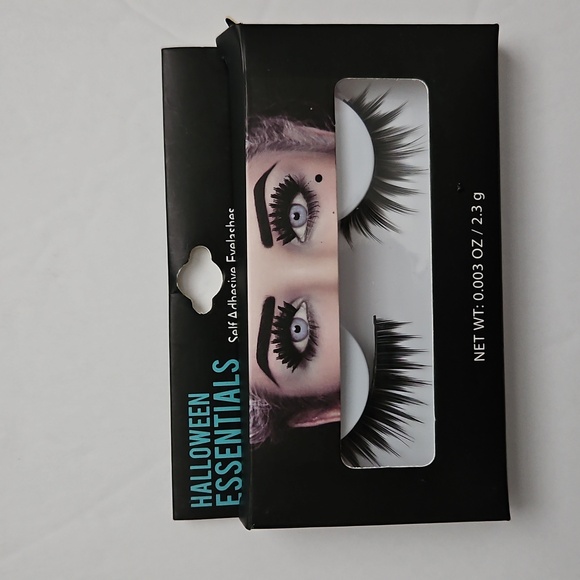 Eyelashes Lot of 4 Unice Ioni Halloween Essentials Black New - Picture 2 of 9
